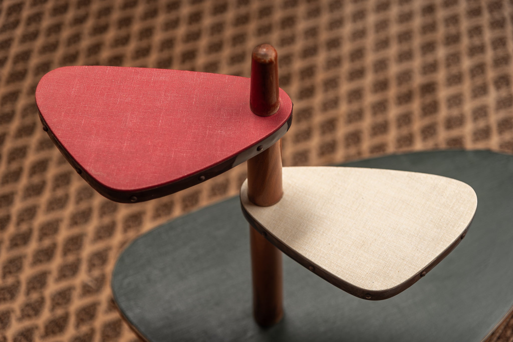 Mid-Century Blumentisch