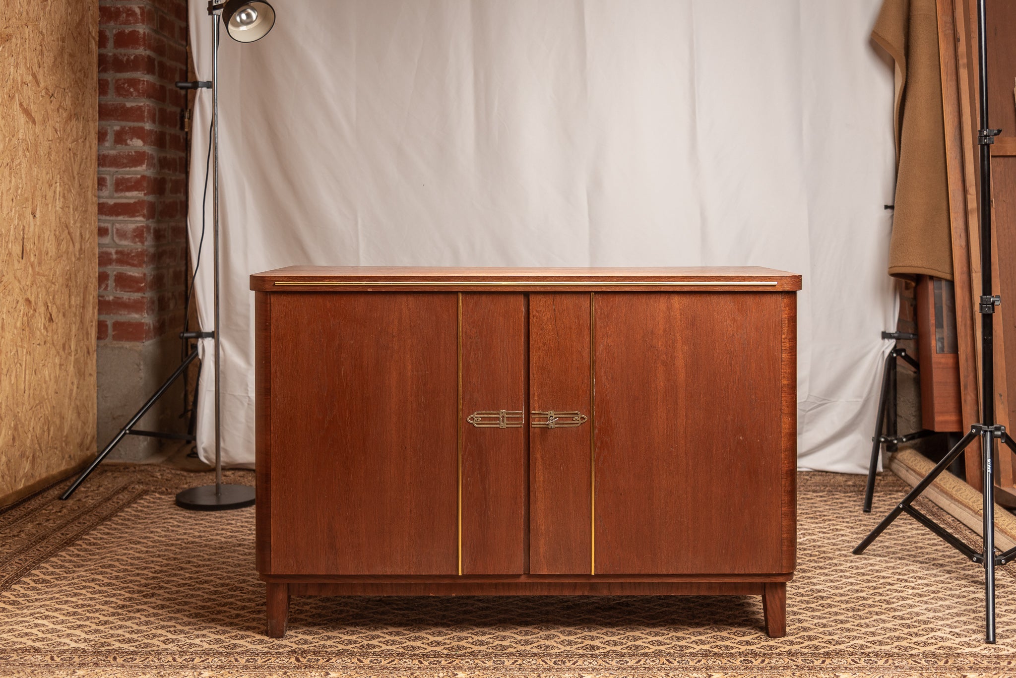 Midcentury Kommode Messing