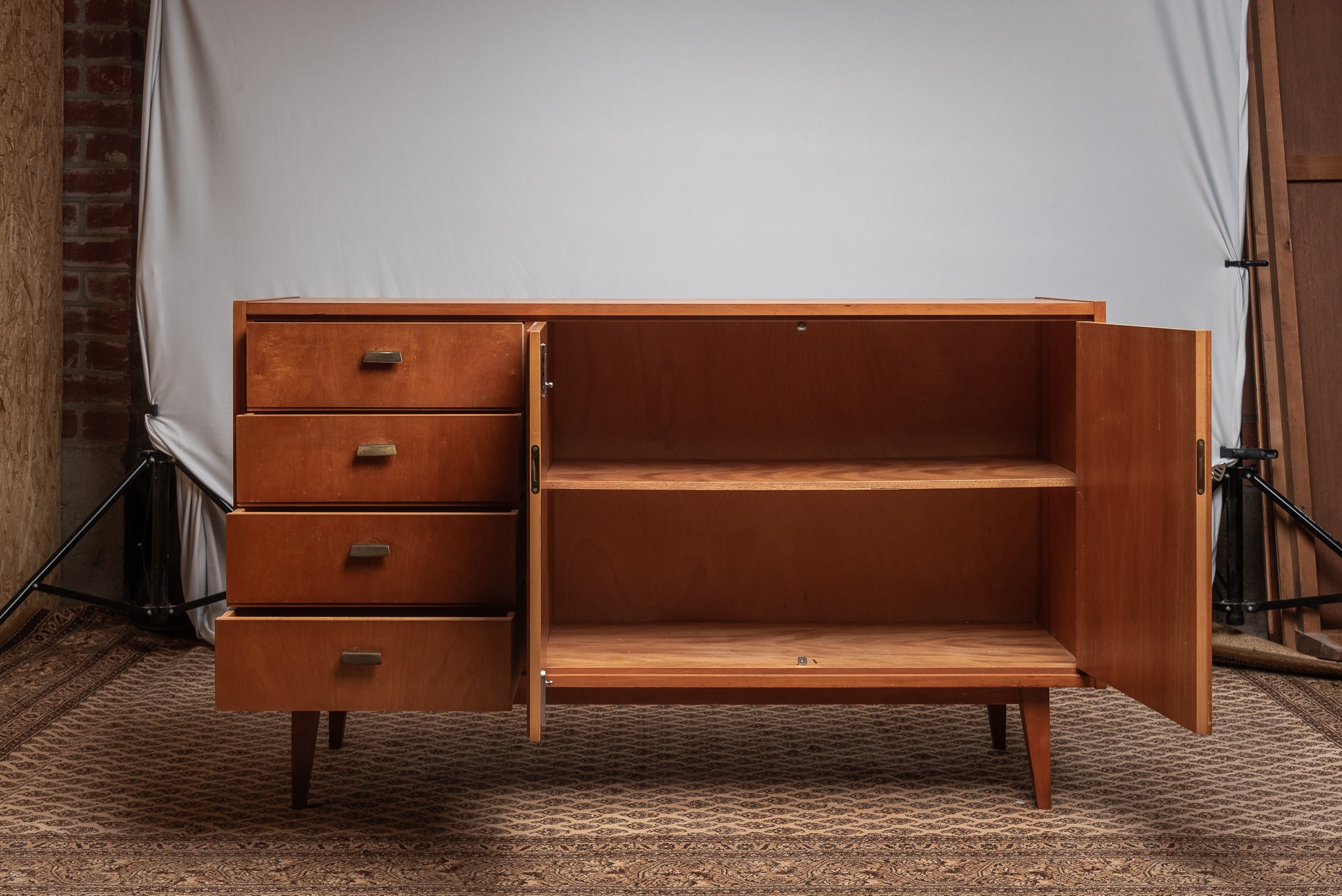 Sideboard mit Schubfächer - Ahorn