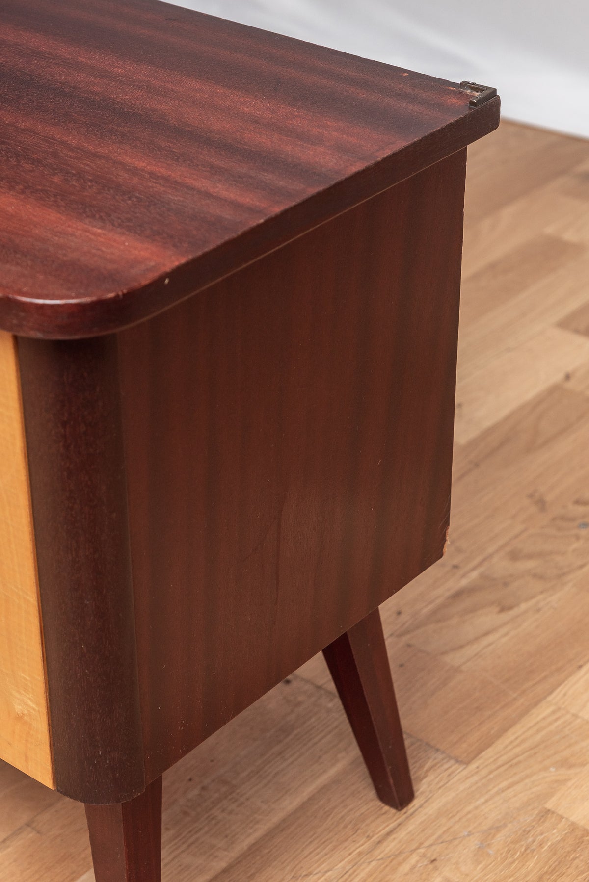 Mid Century Nachttisch Ablage Schrank Konisch Füße