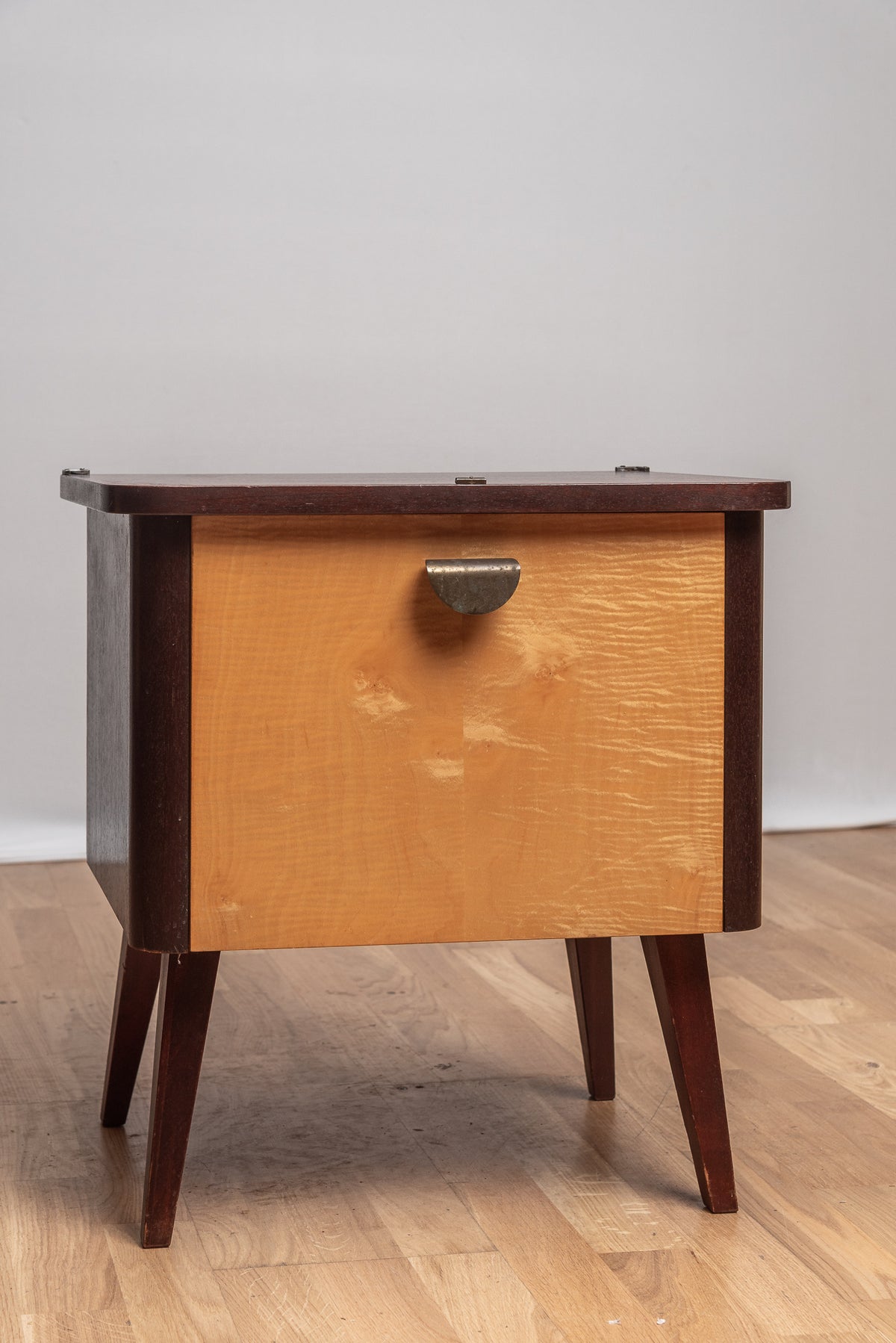 Mid Century Nachttisch Ablage Schrank Konisch Füße