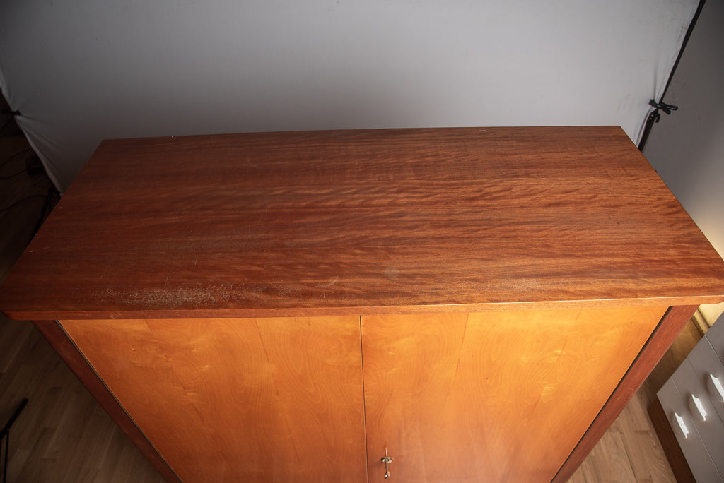 Schrank Highboard vintage Kommode midcentury
Kleider-Schrank 6Oer