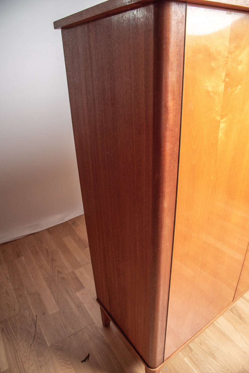 Schrank Highboard vintage Kommode midcentury
Kleider-Schrank 6Oer