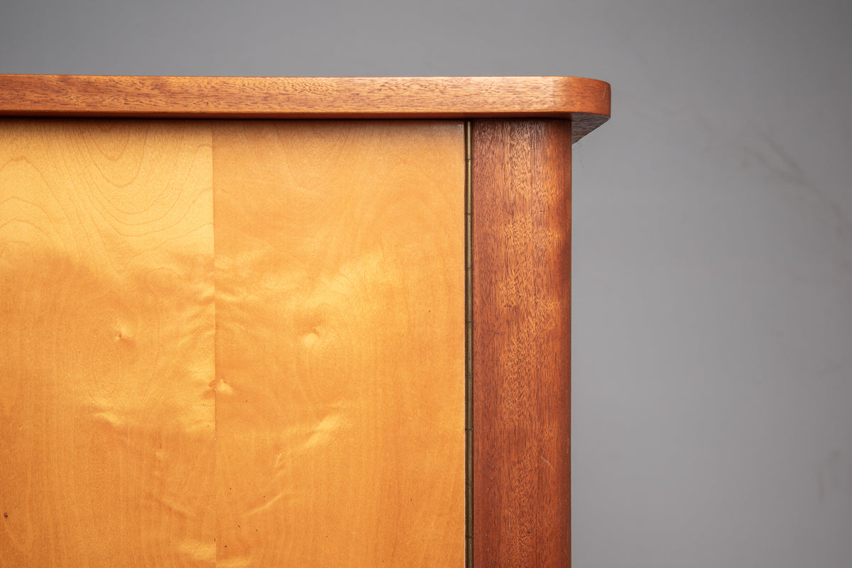 Schrank Highboard vintage Kommode midcentury
Kleider-Schrank 6Oer